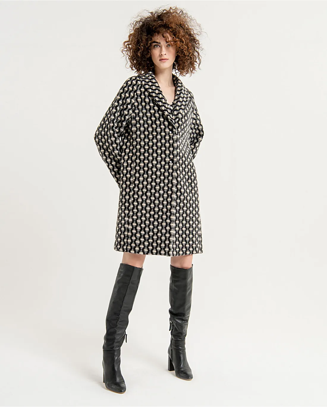 411- Oversize Style Printed Coat- Black- Surkana