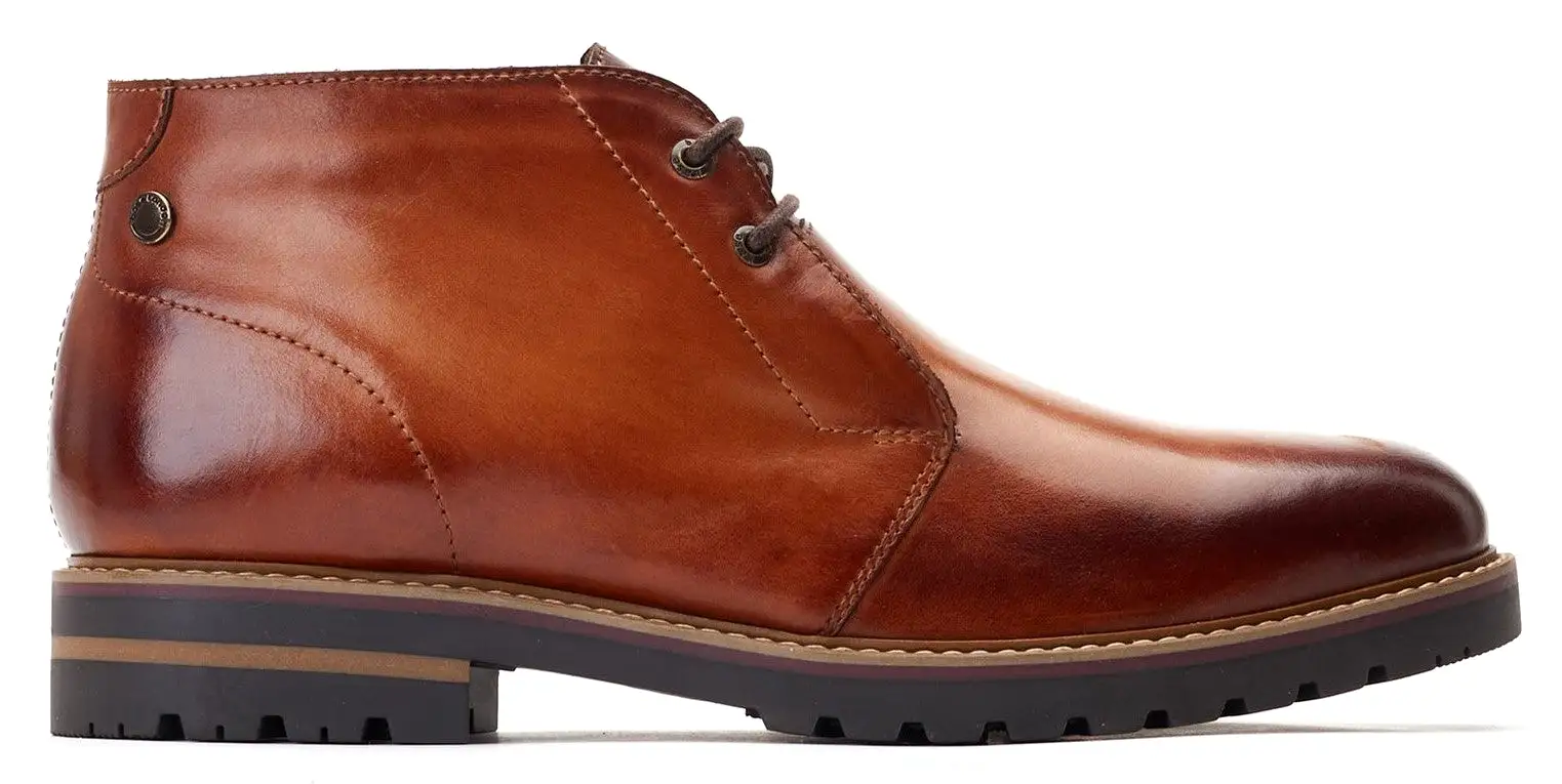 Base London Swan Washed Mens Leather Chukka Boot