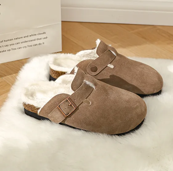 Tiosebon  Leather Boken Fuzzy Slippers